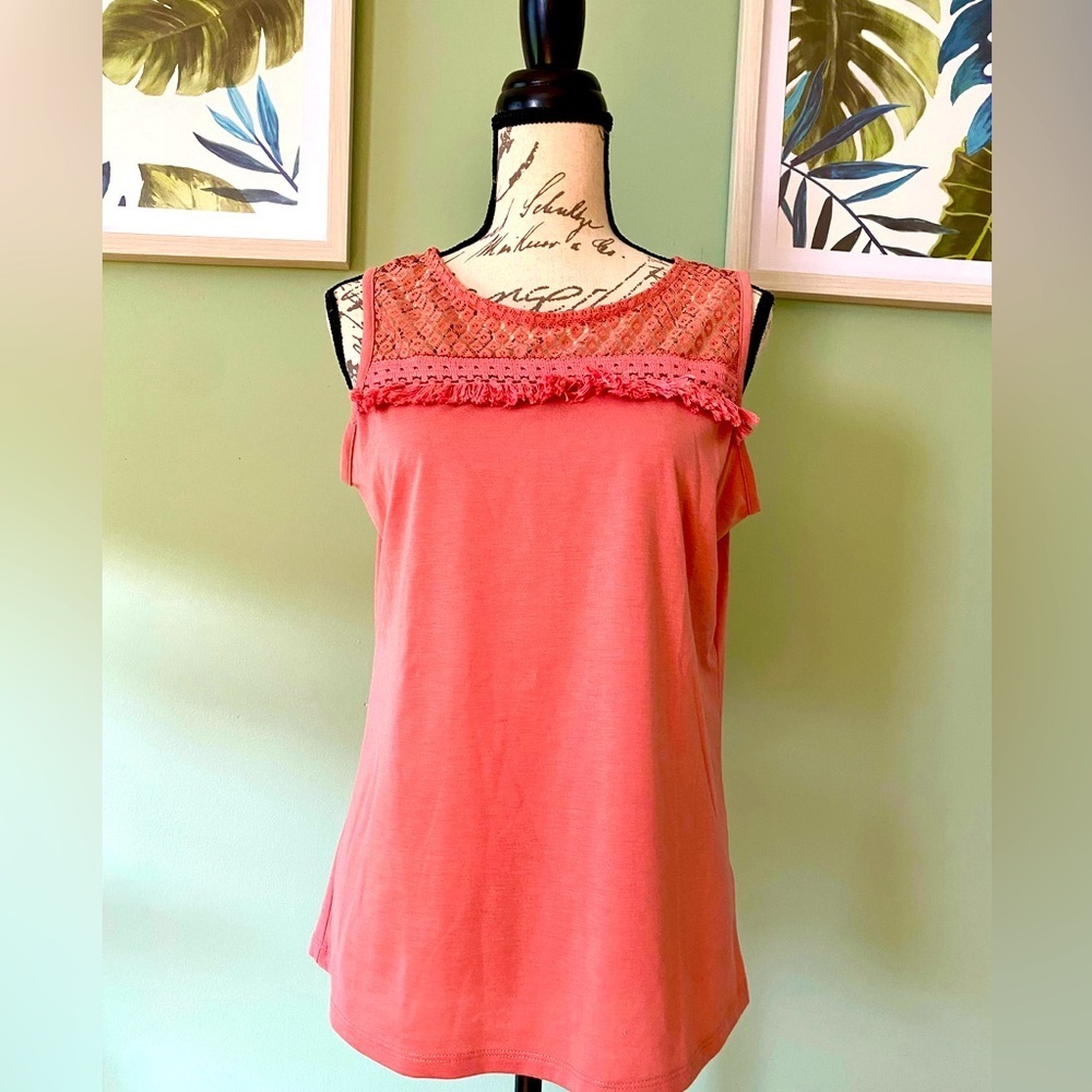 Daisy Fuentes Lace Trim Women's Top Size Medium
